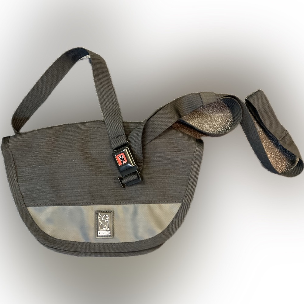 Chrome Hip Pack Sling in black